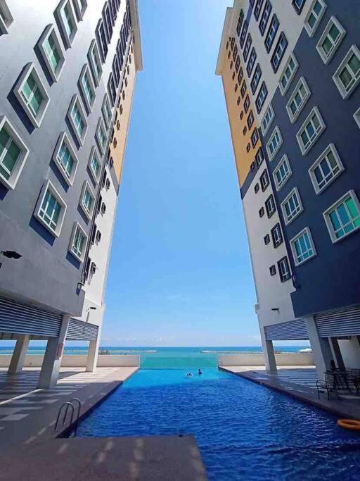 Orked Vanda, 3 Bedroom Apartment, Seaview Netflixwifiyoutube Kuala Terengganu Exterior foto